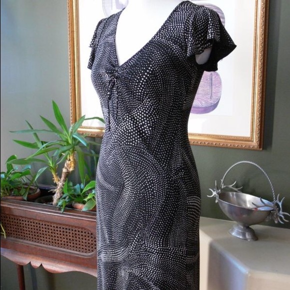 Adorable polka dress!