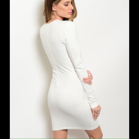 White Mini Dress/5⭐️-Host Pick-Make an offer item - Picture 3 of 4