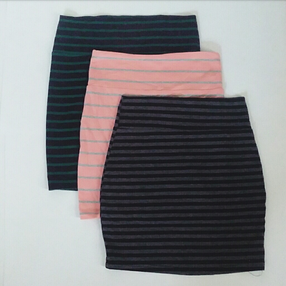 4 Bundle Gray Skirts!!