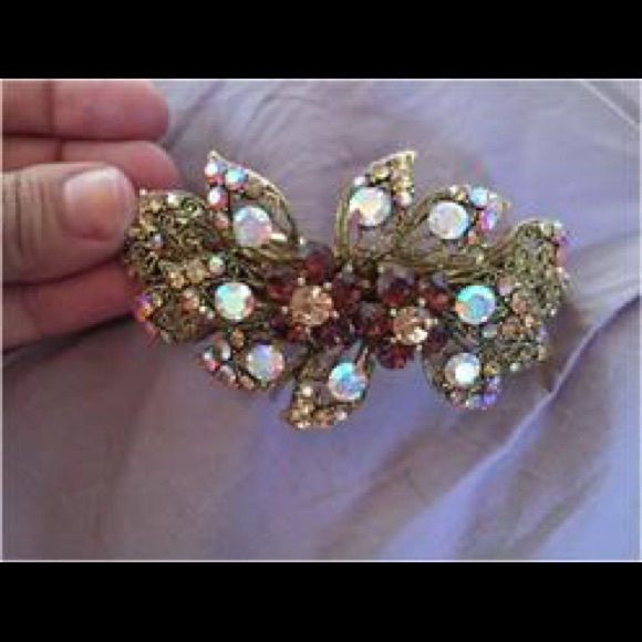 Gold Hair Barrette 💁🏼