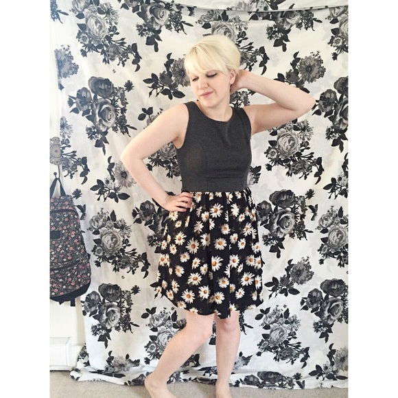 Sixties Daisy Dress