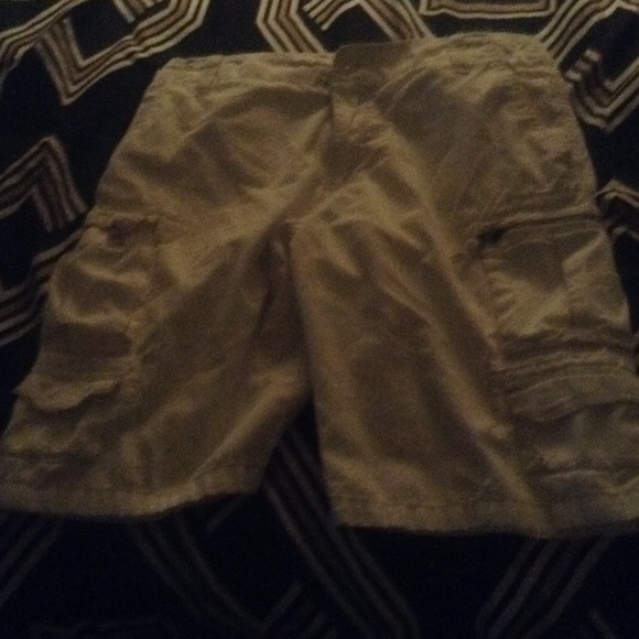 Some white plugg shorts