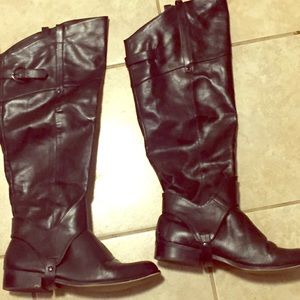 Black riding boots