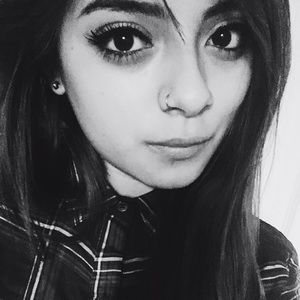 Meet your Posher, Ana