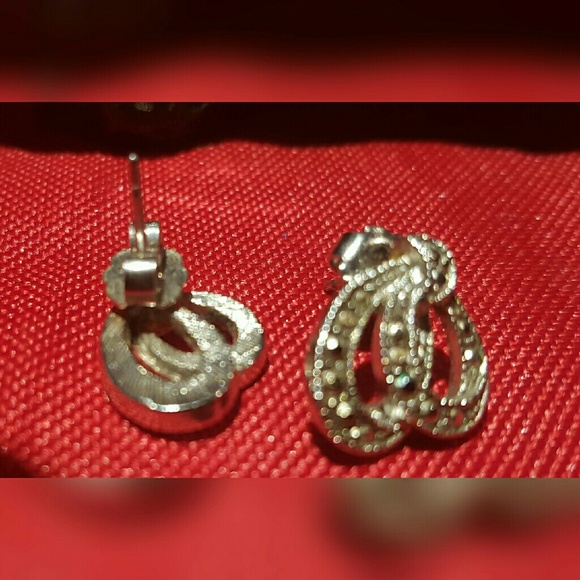 Marcasite Stud Earrings Vintage EUC