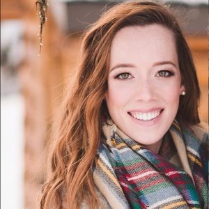 Meet your Posher, Caroline