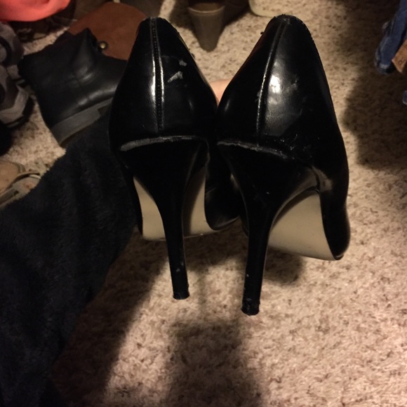 Black heels - Picture 4 of 4