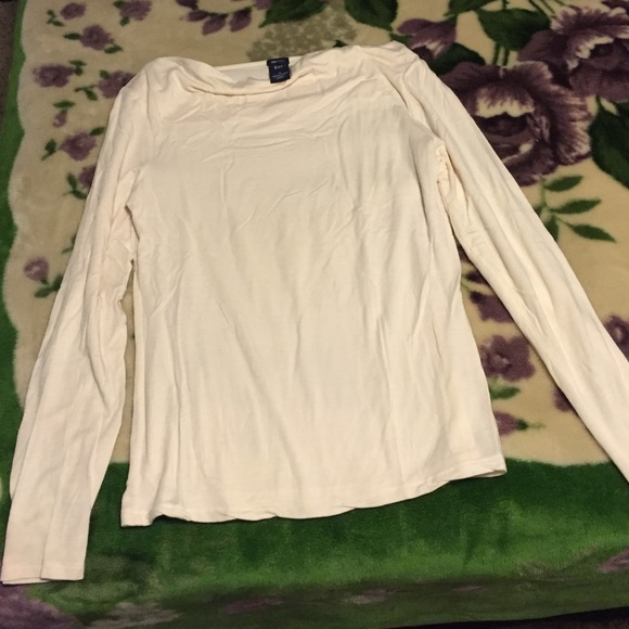 Scoop neck tee