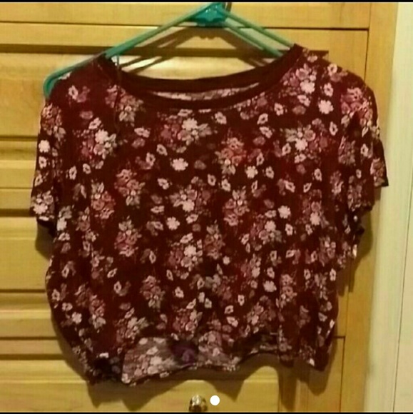 Burgandy Floral croptop - Picture 2 of 2