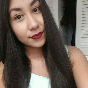 Meet your Posher, Perla