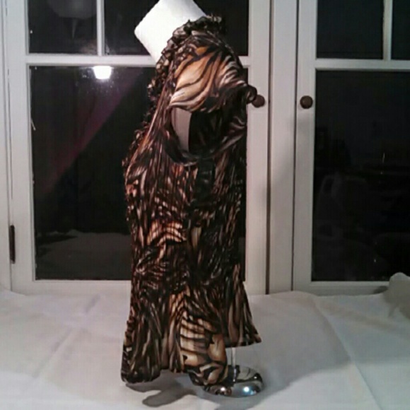 Top - Picture 2 of 4