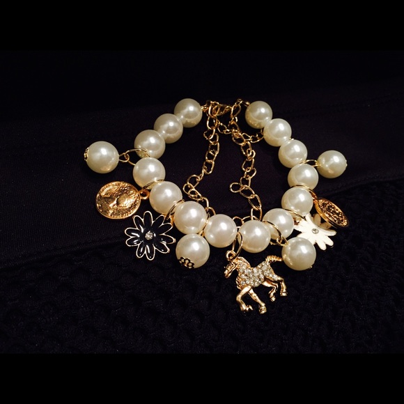 Love horse bracelet!!!