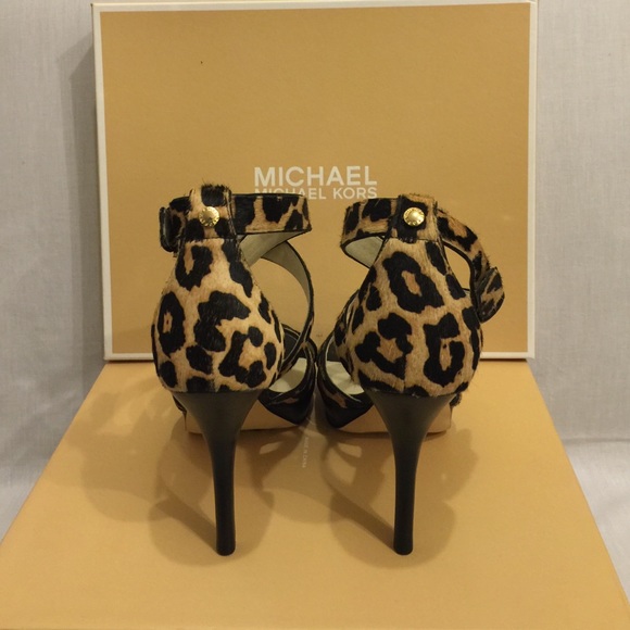 NWT Michael Kors  Evie platform - Picture 2 of 3