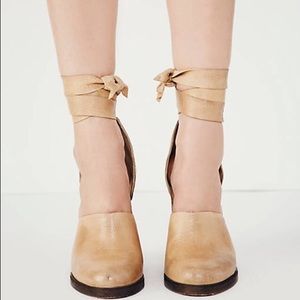 cora wrap heel