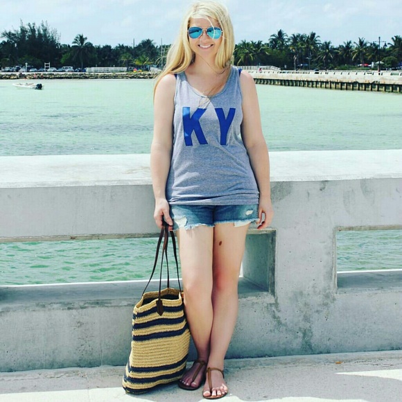 Meet your Posher - Picture 2 of 4