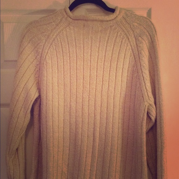COMFY HEAVY KNIT SWEATER