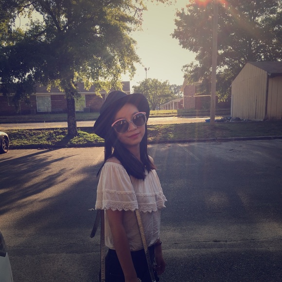 Meet your Posher, Tian - Picture 3 of 6