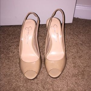 Jessica Simpson pumps!