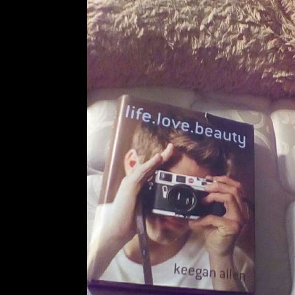 Signed copy of life.love.beauty - Picture 1 of 2