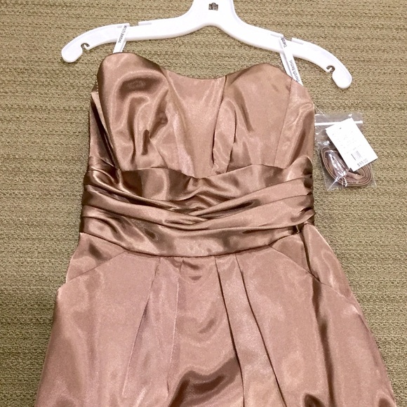 Sz. 8 David's Bridal strapless dress in Latte