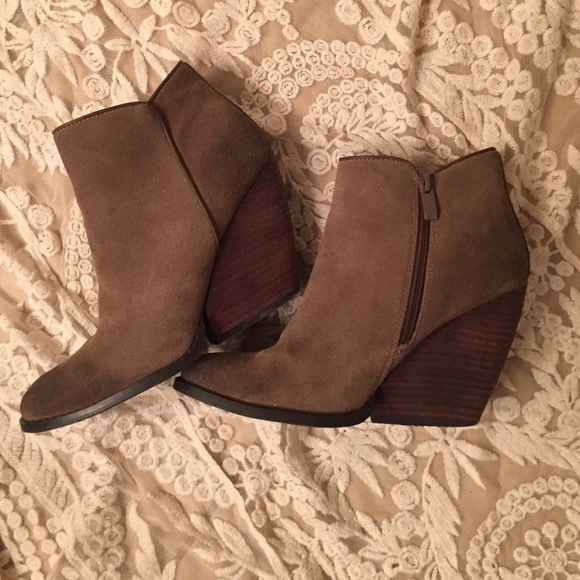 Very Volatile Leather Wedge boots