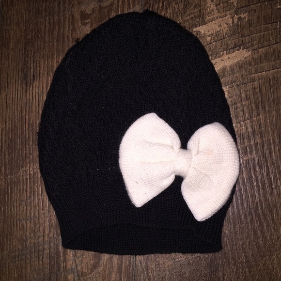 • Beanie •