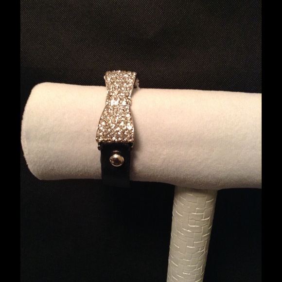 Bow Bracelet