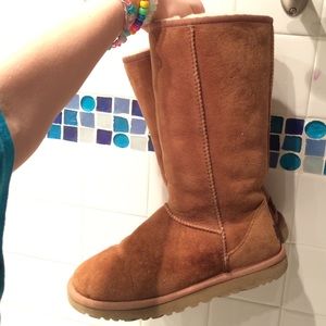 Chestnut uggs!