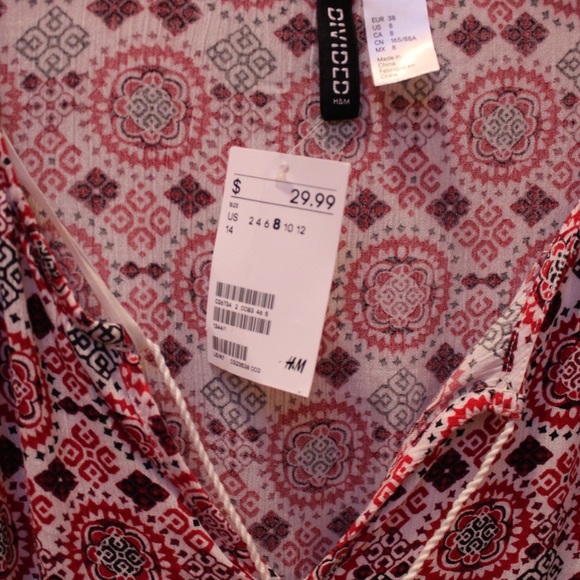 Red Pattern Flowy Dress - Picture 2 of 4