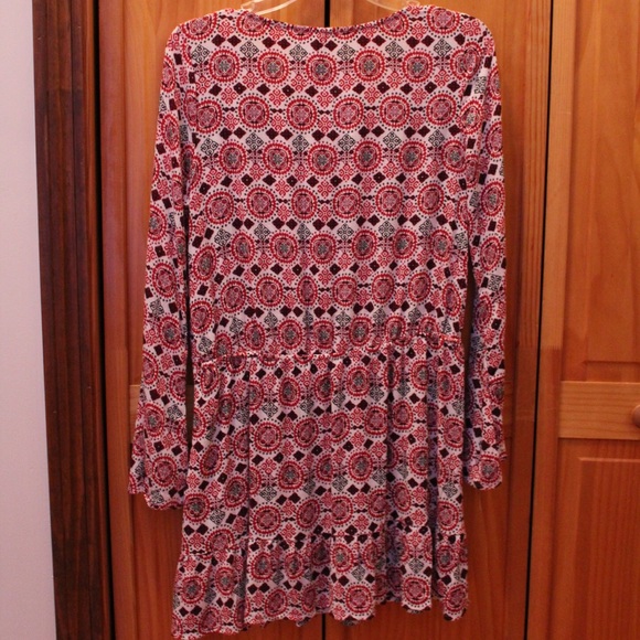 Red Pattern Flowy Dress - Picture 3 of 4