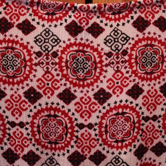 Red Pattern Flowy Dress - Picture 4 of 4