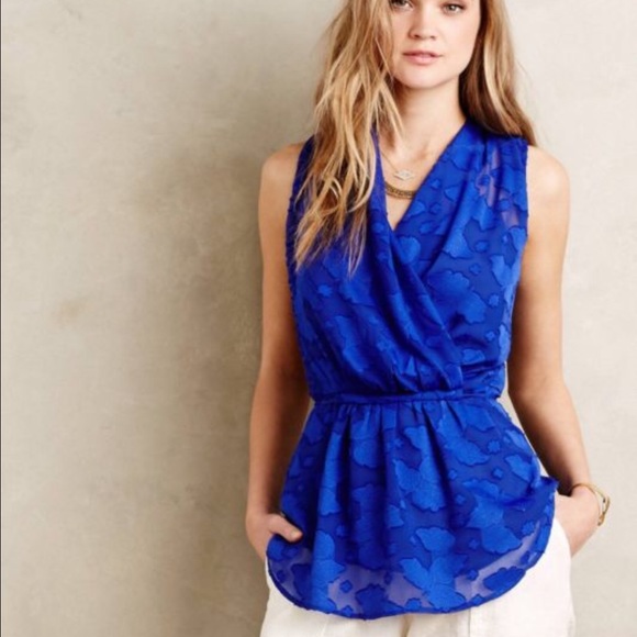 Gorgeous Anthropologie blue sapphire top-M