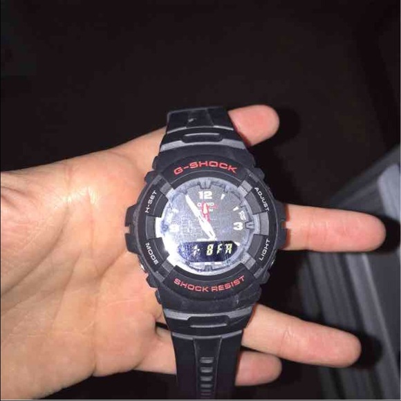 Mens g-shock watch - Picture 1 of 3