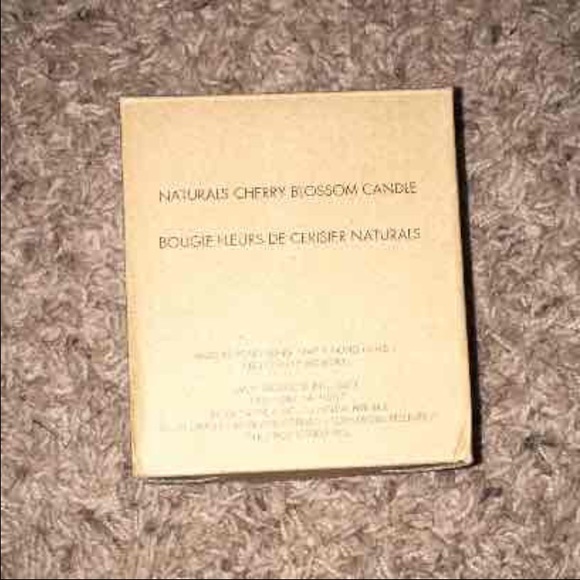 Cherry blossom candle - Picture 1 of 3