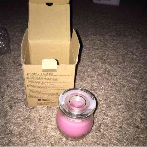 Cherry blossom candle - Picture 3 of 3