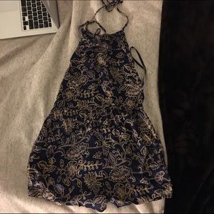 Urban Out. Savannah Romper