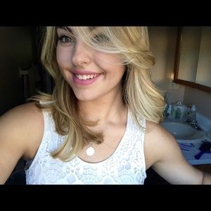 Meet your Posher, Gabriella