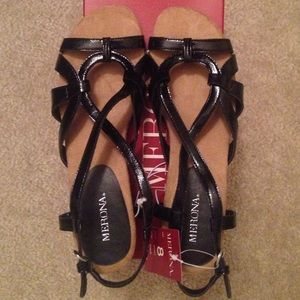 New with tags Cute sandals