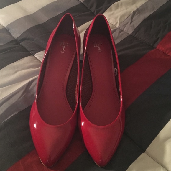 NWOT Zara Trafaluc basic heels