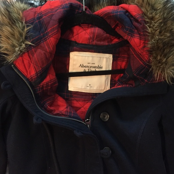 ABERCROMBIE WINTER JACKET WITH FUR - Picture 3 of 3