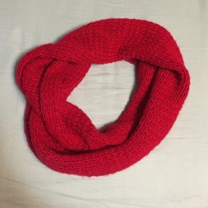 Red infinity scarf