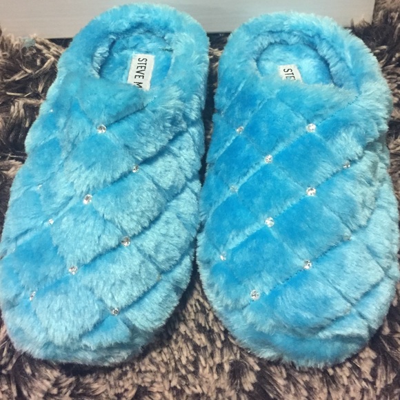 Slippers - Picture 4 of 4