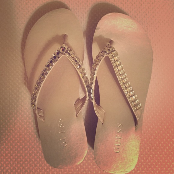 Guess brand dressy flip flops - Picture 1 of 4