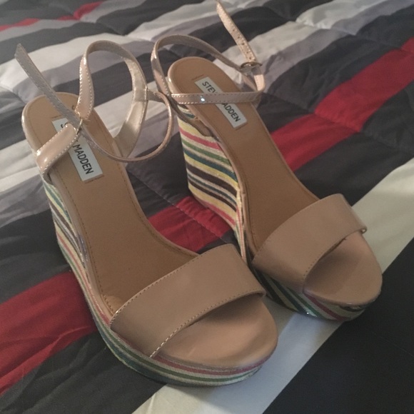 NWOT Steve Madden wedges