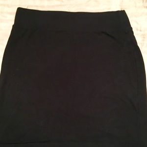 Basic black skirt