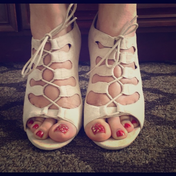 Sole society Julianne Hough "Mandee" Lace up Heels