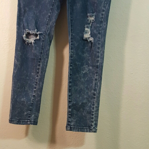 Mossimo Jeans - Picture 2 of 4