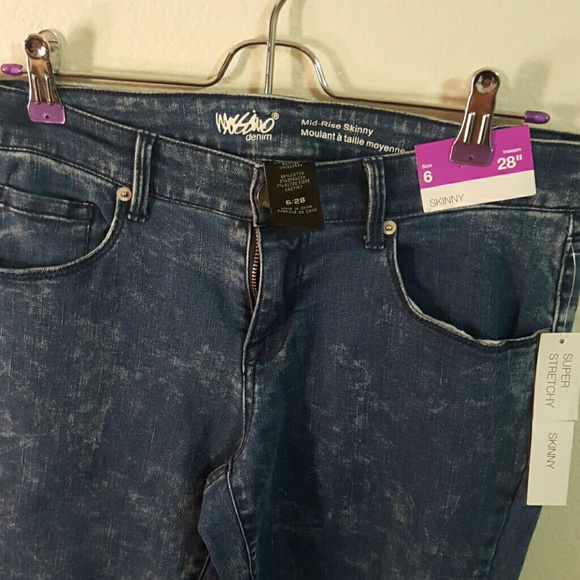 Mossimo Jeans - Picture 3 of 4