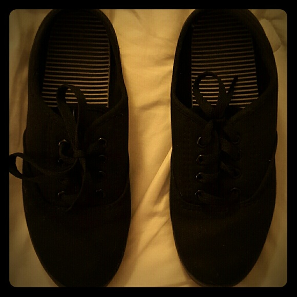 Black shoes - Picture 1 of 1