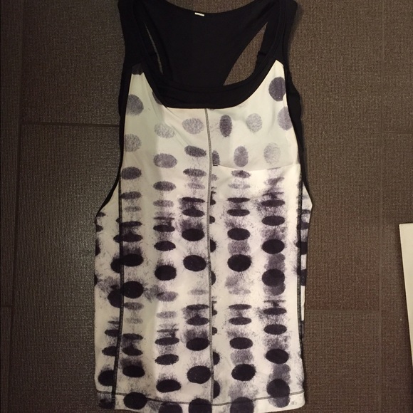 Sold!! Lulu Run For Your Money top - Picture 2 of 4